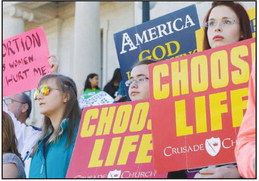 Federal judge blocks Arkansas abortion restrictions